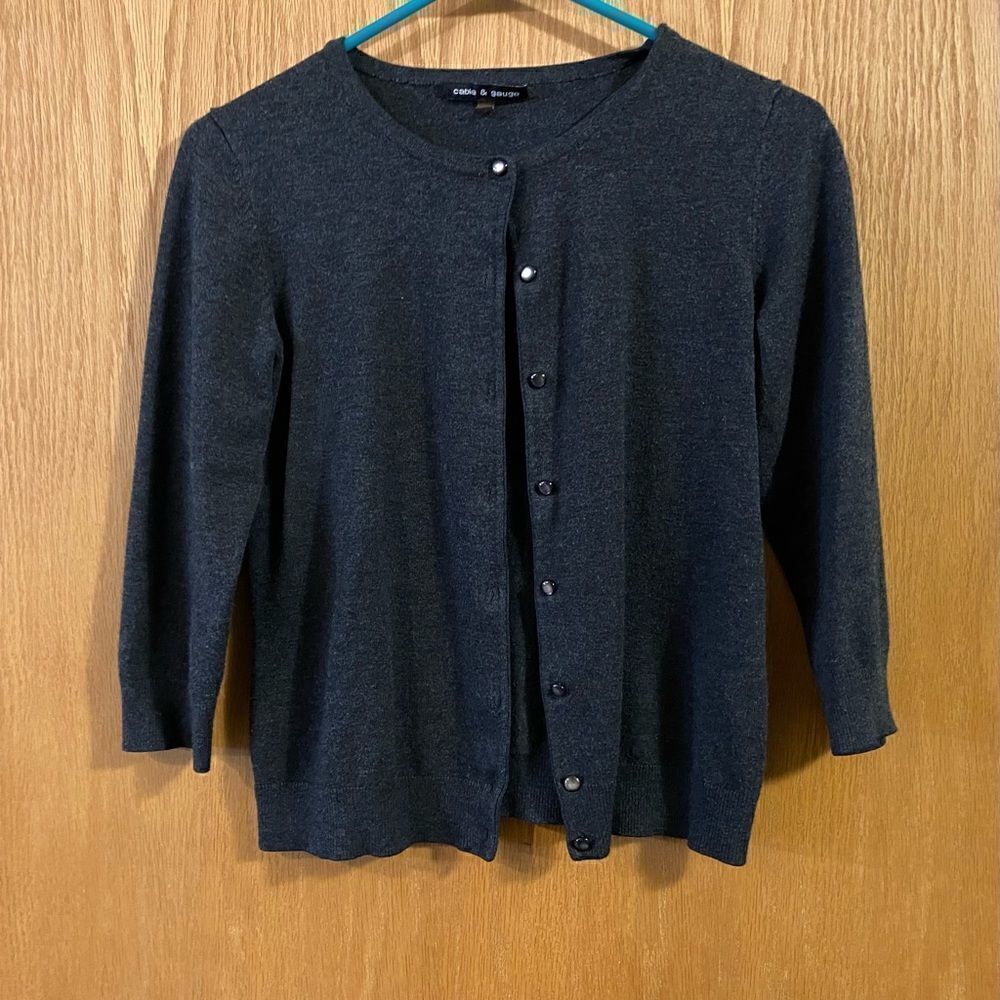 🌺3 for $30🌺Cable & Gauge Button-Up Sweater, size S. (S41)